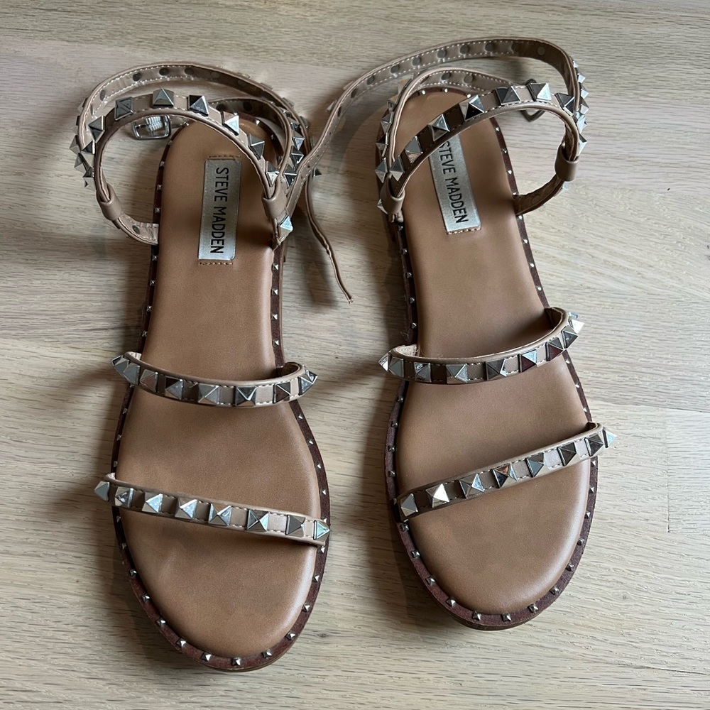 Steve Madden brown studded sandals size 8